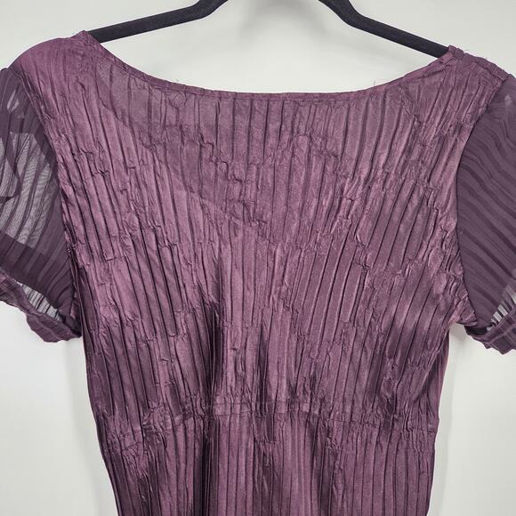 VTG S.L.Fashion M Purple Dark V Neck Witchy Gothcore Shark bite Asymmetrical Hem - Picture 8 of 10